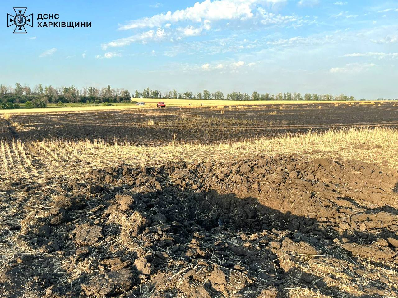 alt Russia Destroys Wheat Fields in Kharkiv Region